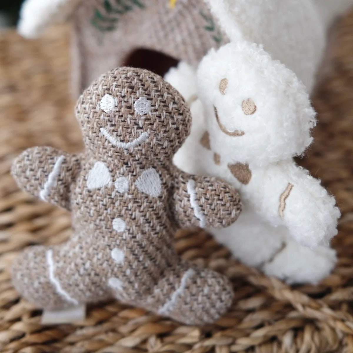 2 bonhommes du jeu de fouille pour chien