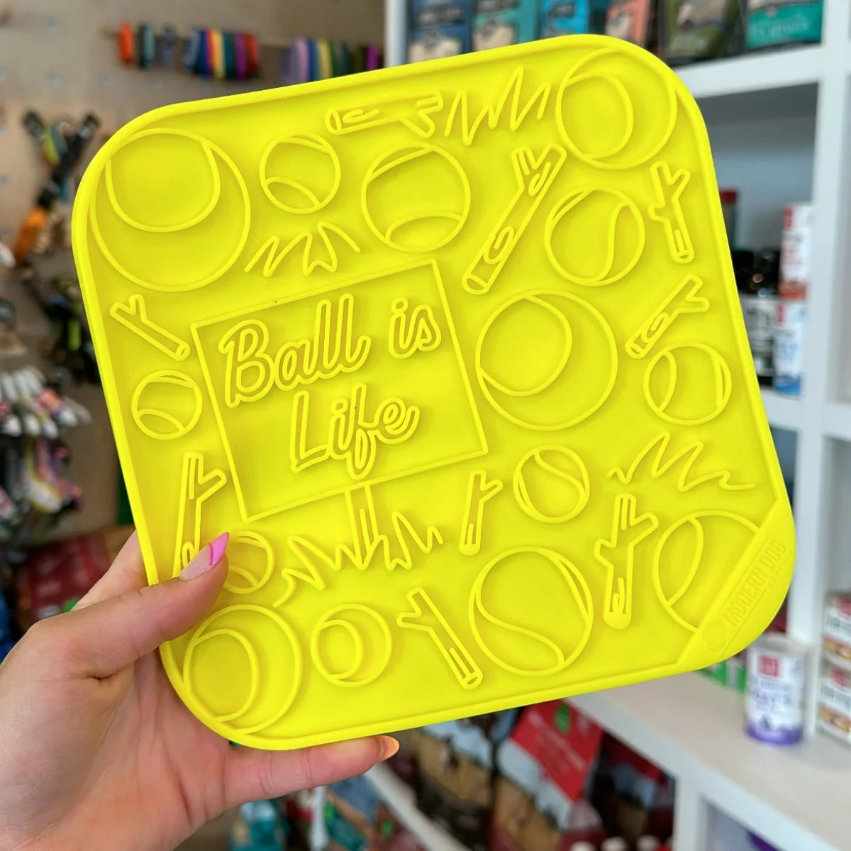 Tapis de léchage pour chien Ball is life